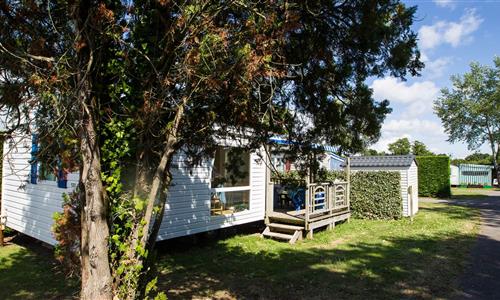 outside - Camping Pornichet 44 - Mobile-home rental - Pacific Cottage - 4/5 people - 3-star Les Forges campsite with indoor heated pool - CAMPING LES FORGES ***