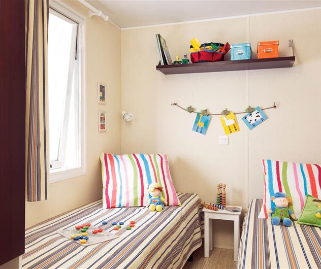 bedroom with 2 single beds - Mobile home rental in Pornichet - European Cottage - 4 / 6persons - Pornichet campsite 3 stars with indoor heated swimming pool
