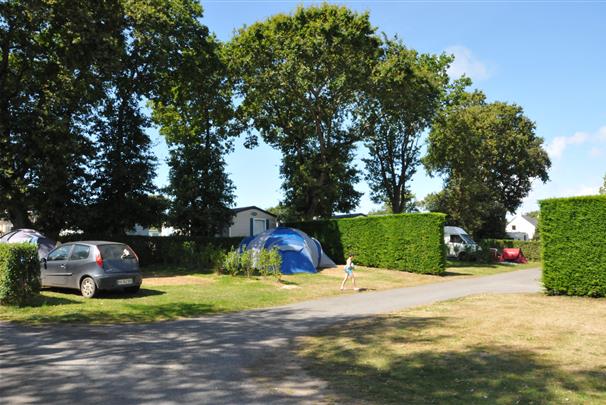 Very natural campsite in the bay of La Baule - CAMPING LES FORGES ***