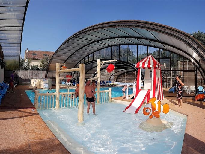 Campsite 3* Les Forges - www.campinglesforges.com - Swimming pool with sunroof