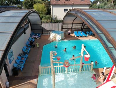 Campsite 3* Les Forges - www.campinglesforges.com - Swimming pool with different activities